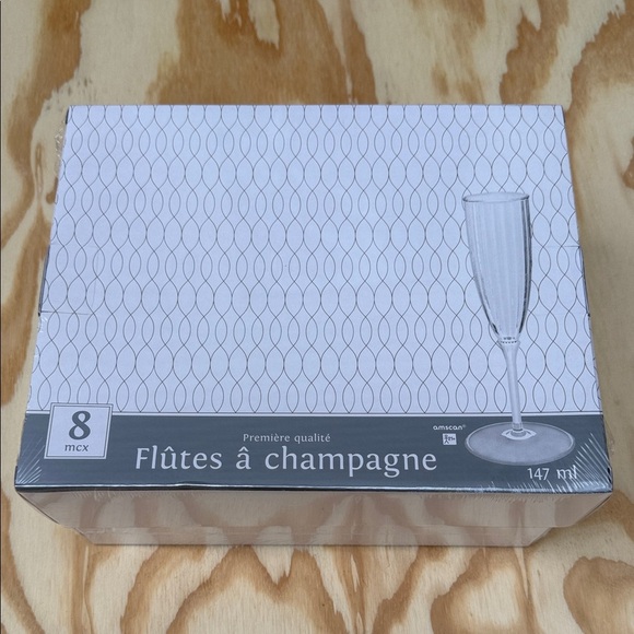 Clear Plastic Champagne Flutes – 5oz Clear Disposable Champagne Flutes 16pieces - Picture 3 of 4